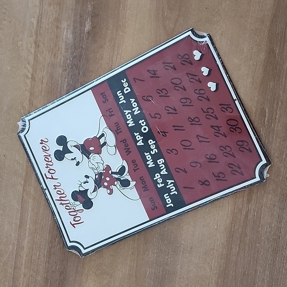Disney Mickey & Minnie Mouse Perpetual Metal Calendar Sign NWT - Picture 1 of 5